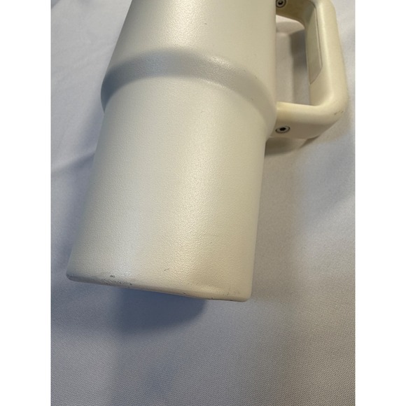 Stanley Quencher H2.0 FlowState Tumbler 30oz Cream Off-White Insulated Mug - Picture 3 of 6